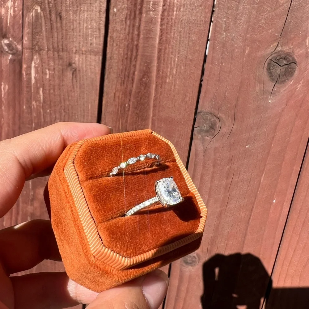 Engagement ring set - Picture 3 of 7